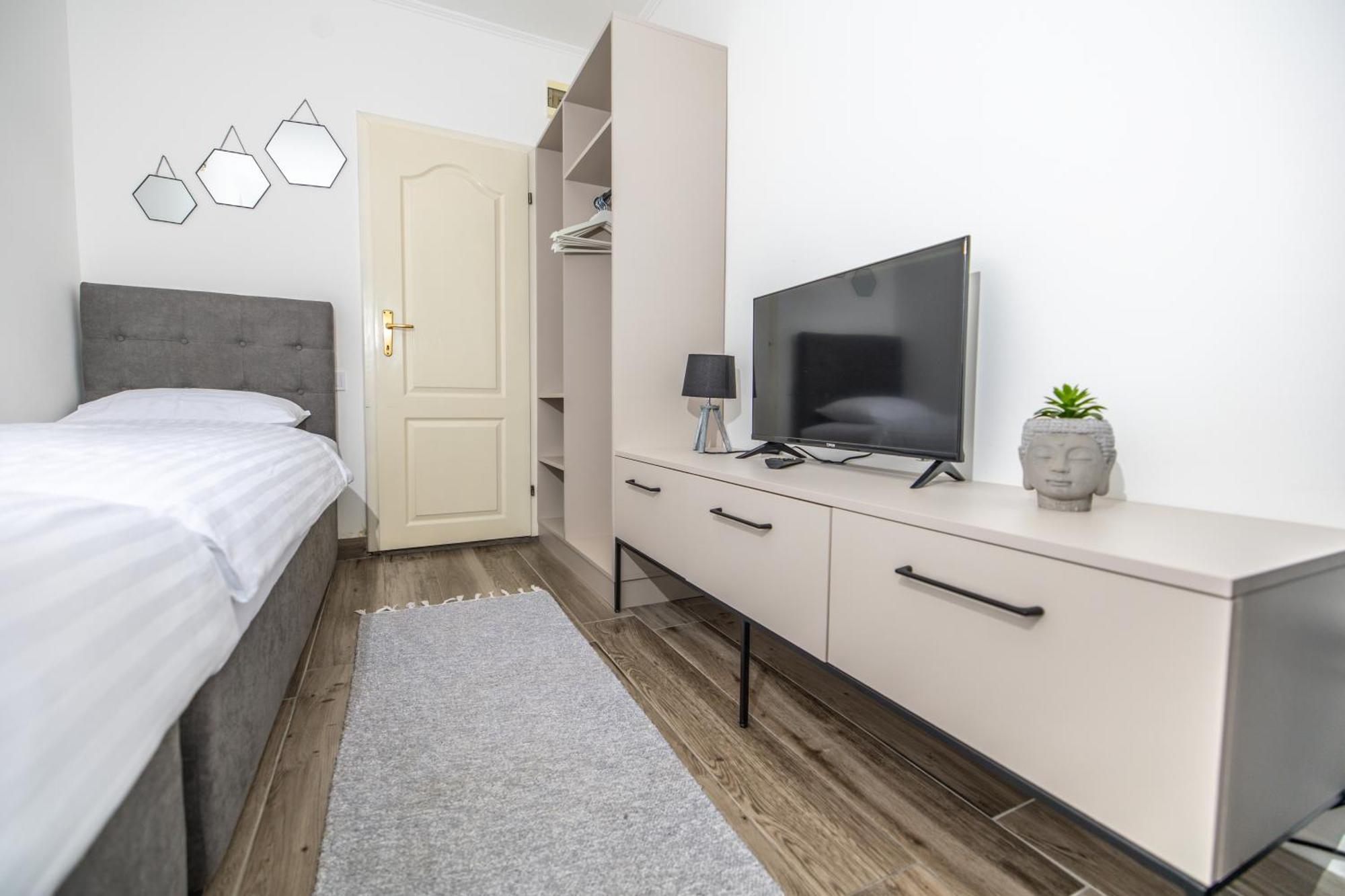Apartments Irena Bečići Εξωτερικό φωτογραφία