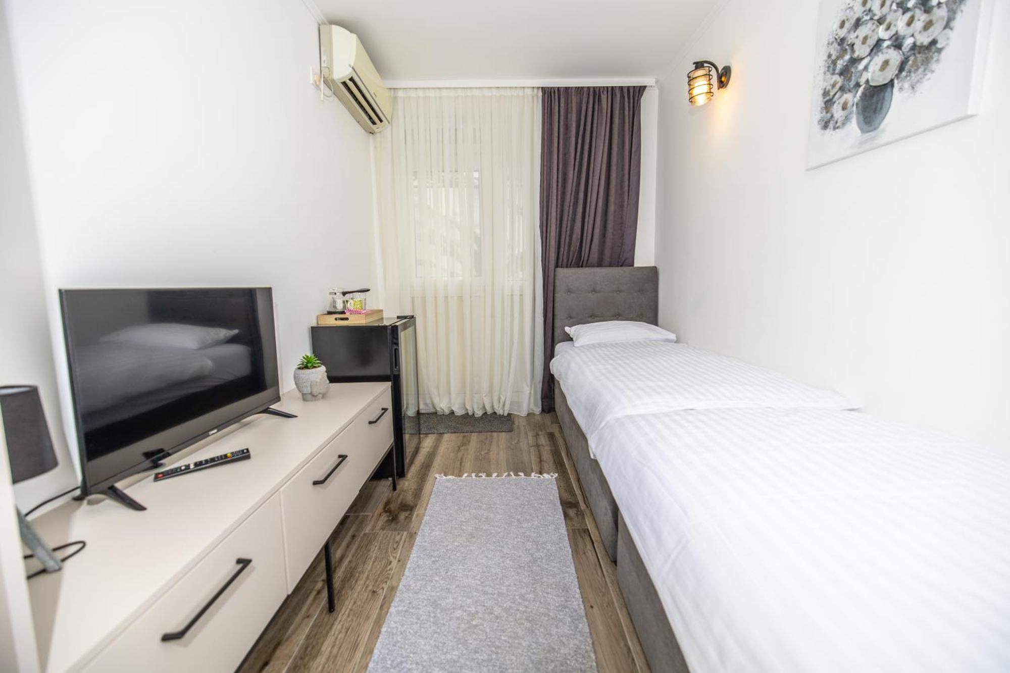 Apartments Irena Bečići Εξωτερικό φωτογραφία