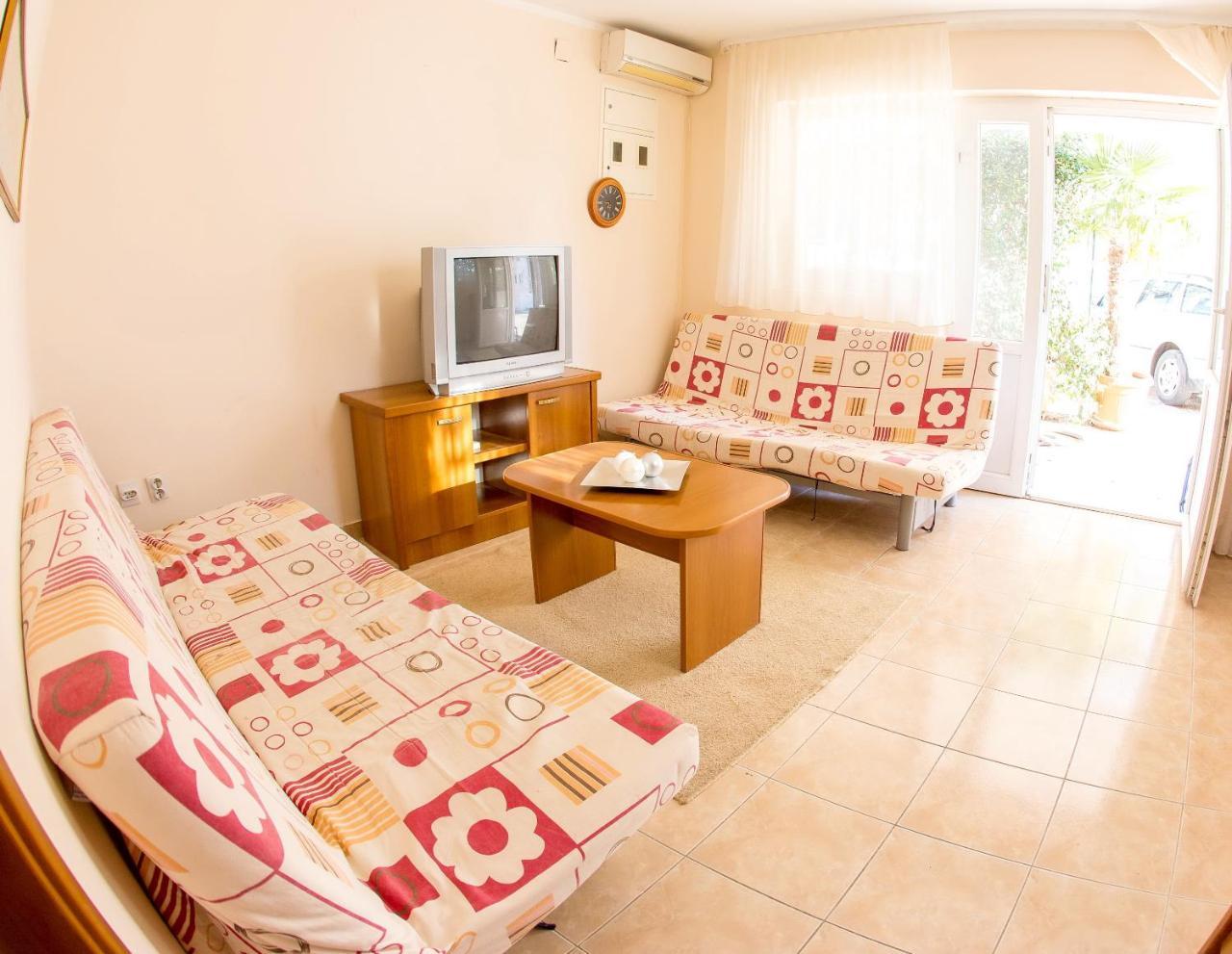 Apartments Irena Bečići Εξωτερικό φωτογραφία