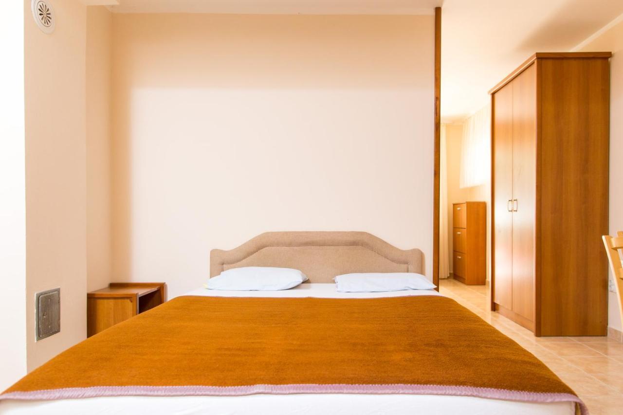 Apartments Irena Bečići Εξωτερικό φωτογραφία